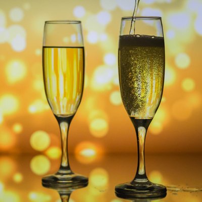 Gutschein für ein Glas Sekt an der Pausenbar
